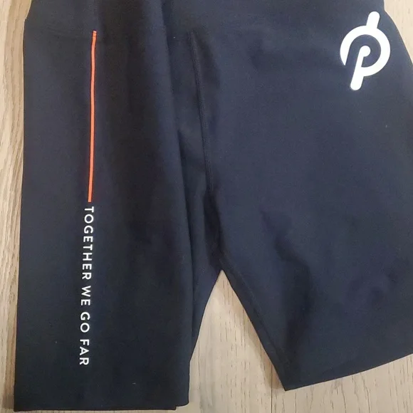 PELOTON SHORTS - Picture 5 of 8